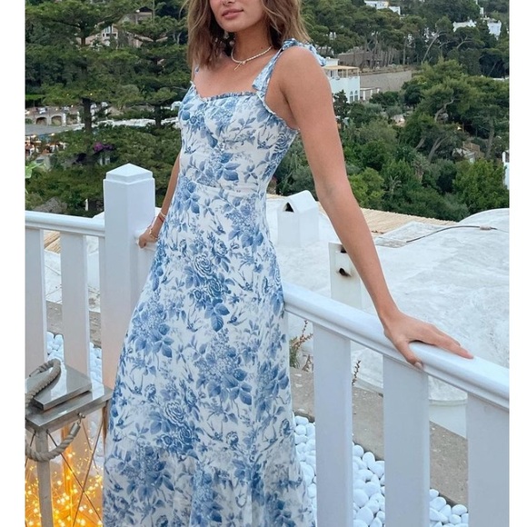 Reformation Dresses & Skirts - 💖Reformation Nikita Dress Pompadour
